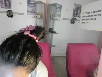 Kim-  live sex cam