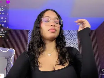 Penelope-tay  live sex cam