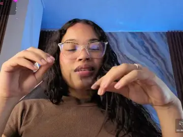 Penelope-tay  live sex cam