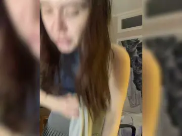 Pizzahubb  live sex cam