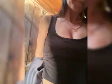 AdelaideLisa  live sex cam
