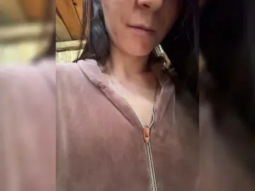 AdelaideLisa  live sex cam
