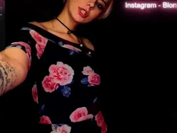 BlondIce  live sex cam
