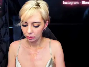 BlondIce  live sex cam