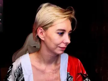 BlondIce  live sex cam