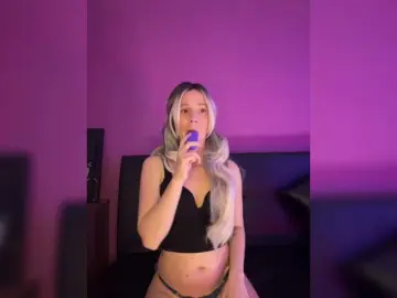 Januaryy  live sex cam