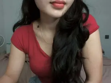 Rinta98  live sex cam