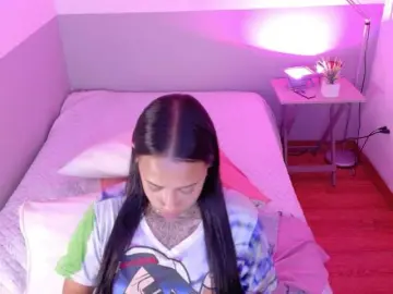 Hollyvega  live sex cam