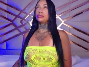 Hollyvega  live sex cam