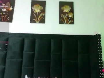 Hollyvega  live sex cam