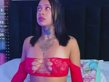 Hollyvega  live sex cam