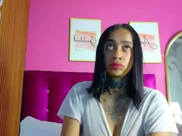 Hollyvega  live sex cam