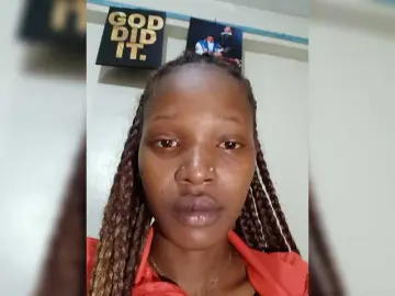 Deemine  live sex cam