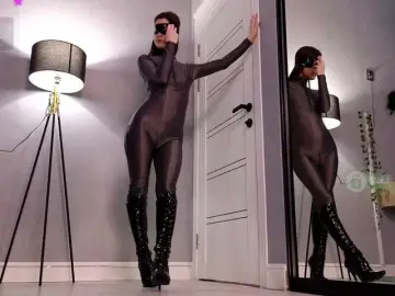 Sonia-Black  live sex cam