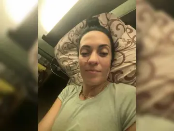 Elena1983  live sex cam