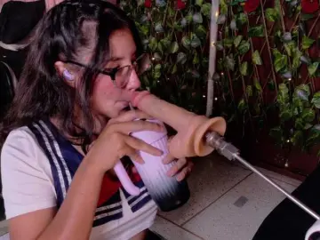 CoralineSanchez  live sex cam