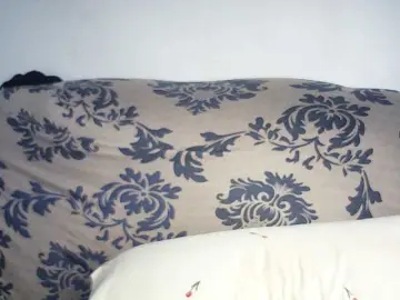 Goldenhour-diva  live sex cam