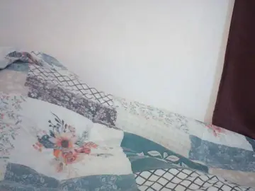 Goldenhour-diva  live sex cam