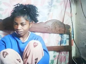 Honey699  live sex cam