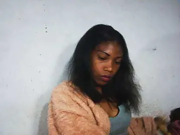 Honey699  live sex cam