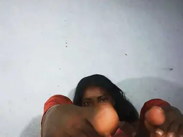 Honey699  live sex cam