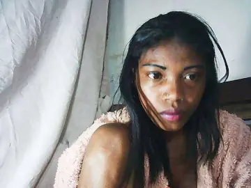 Honey699  live sex cam