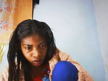 Honey699  live sex cam