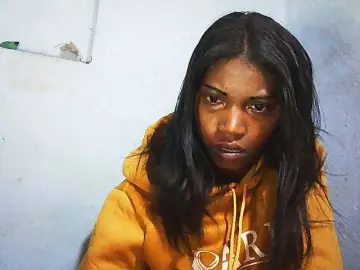 Honey699  live sex cam