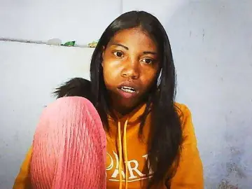 Honey699  live sex cam