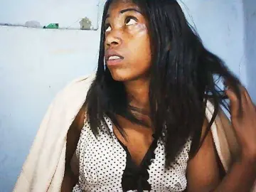 Honey699  live sex cam