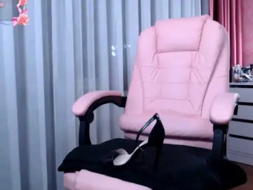 Miss-Kora  live sex cam