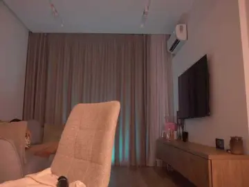 Adria-lux  live sex cam