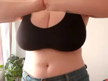 Kittywithbig  live sex cam