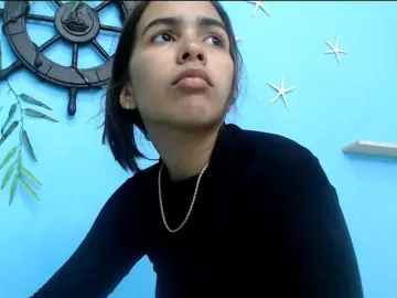 Skinnysofia18  live sex cam