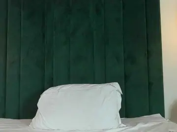 EvieBloomX  live sex cam