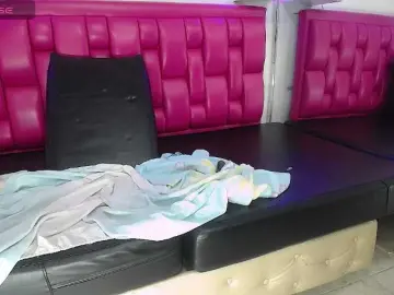 Morenablue8  live sex cam