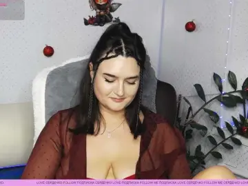 WickedButShy  live sex cam