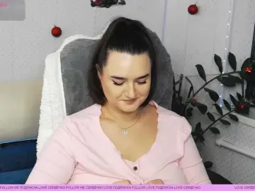 WickedButShy  live sex cam