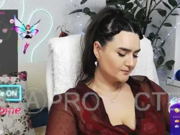 WickedButShy  live sex cam