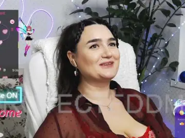 WickedButShy  live sex cam