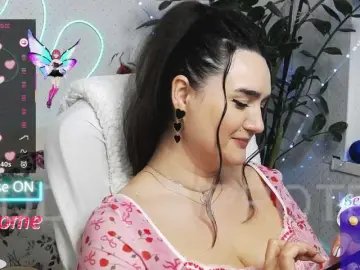 WickedButShy  live sex cam