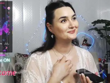 WickedButShy  live sex cam