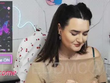 WickedButShy  live sex cam