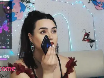 WickedButShy  live sex cam