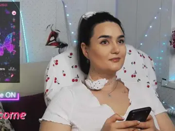 WickedButShy  live sex cam