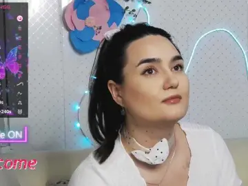 WickedButShy  live sex cam