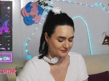 WickedButShy  live sex cam