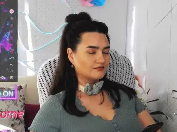 WickedButShy  live sex cam