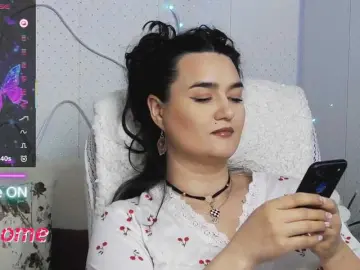 WickedButShy  live sex cam