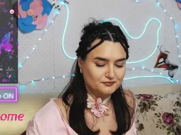 WickedButShy  live sex cam